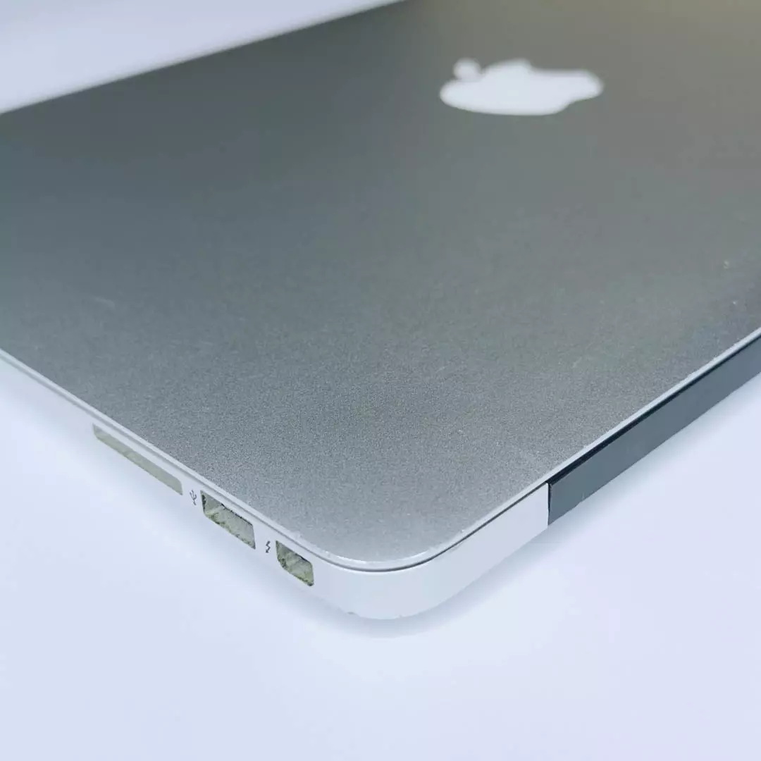 MacBook Air 13" Mid-2013 | 128GB - Image 4